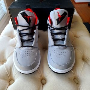Men's Jordan Fadeaway size 7.5